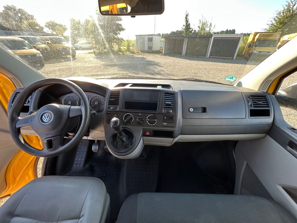 Volkswagen T5 Transporter 2013