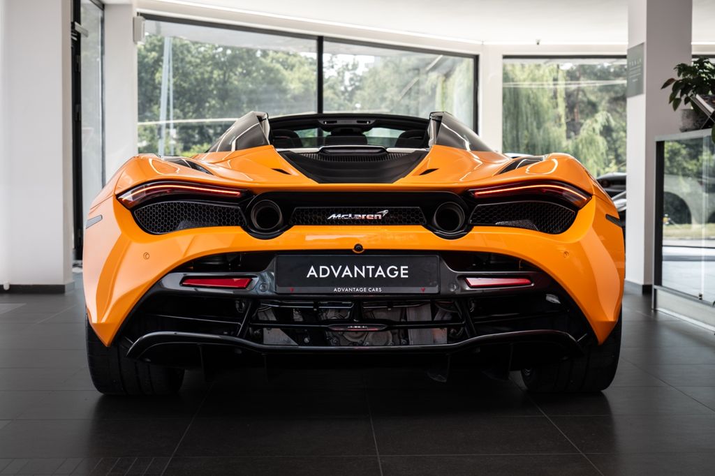 McLaren 720S 2022