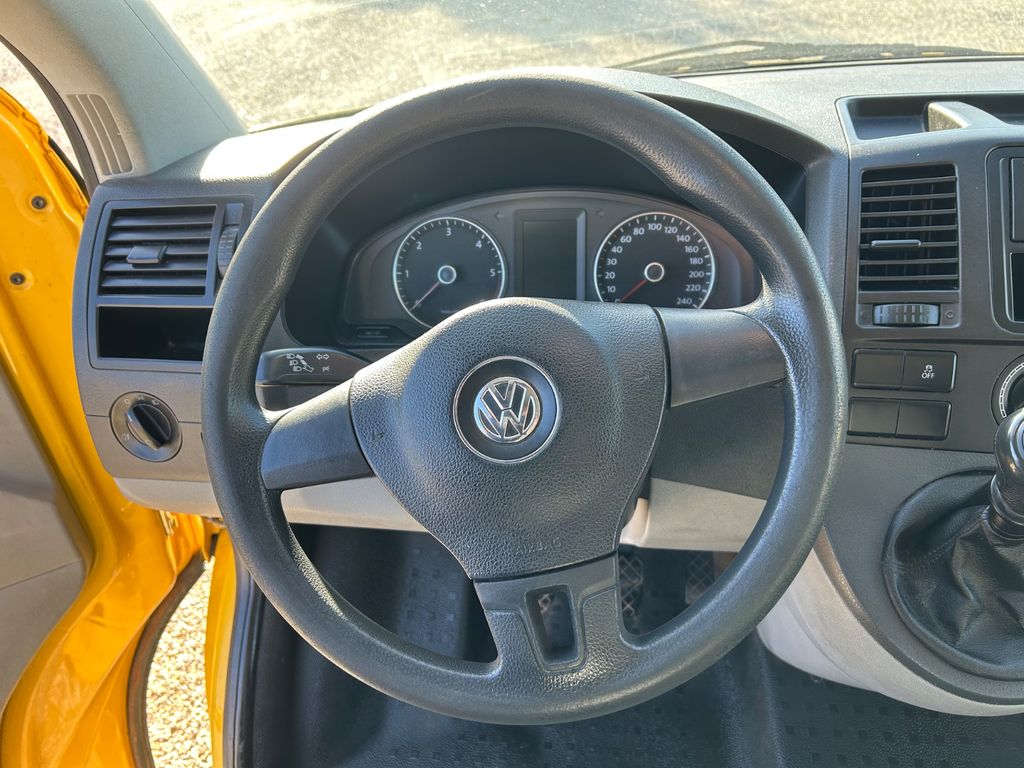 Volkswagen T5 Transporter 2013