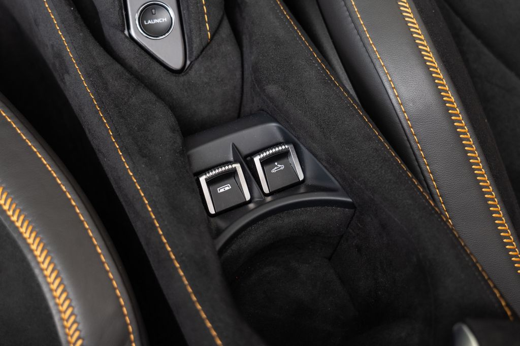 McLaren 720S 2022
