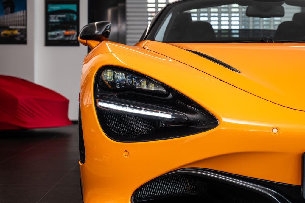 McLaren 720S 2022