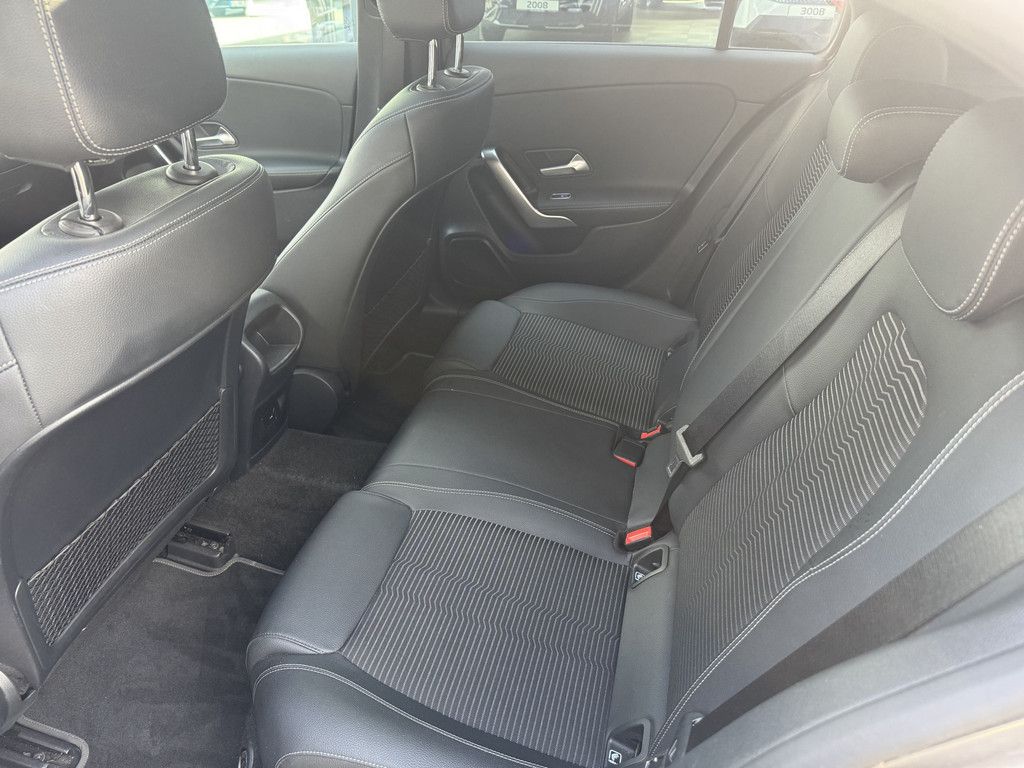 Mercedes-Benz A 200 2021
