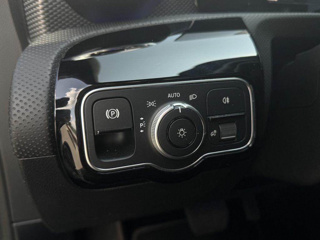 Mercedes-Benz A 200 2021