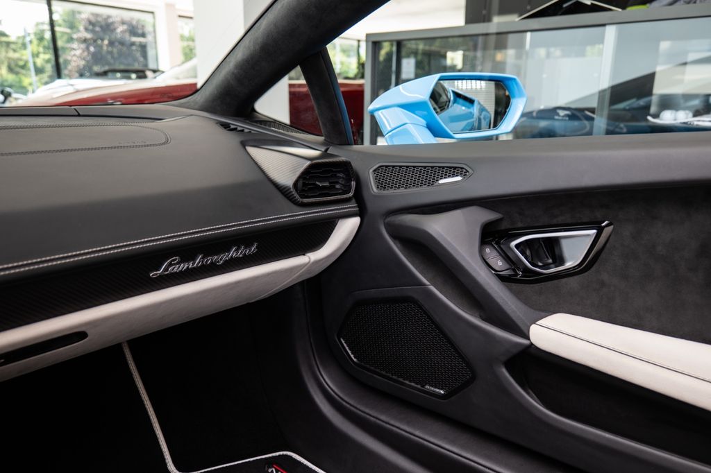 Lamborghini Huracán 2024