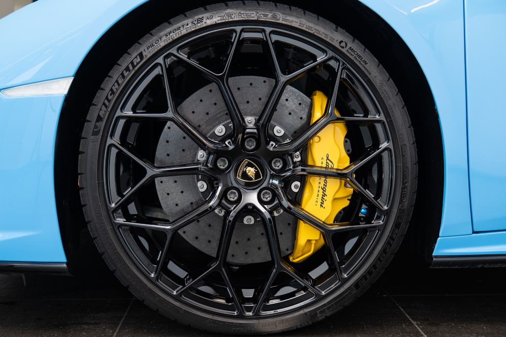 Lamborghini Huracán 2024