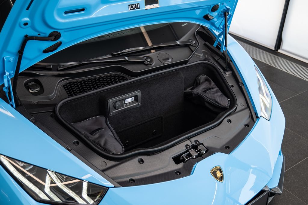 Lamborghini Huracán 2024