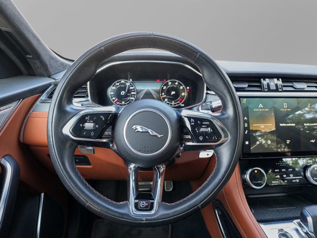 Jaguar F-Pace 2022