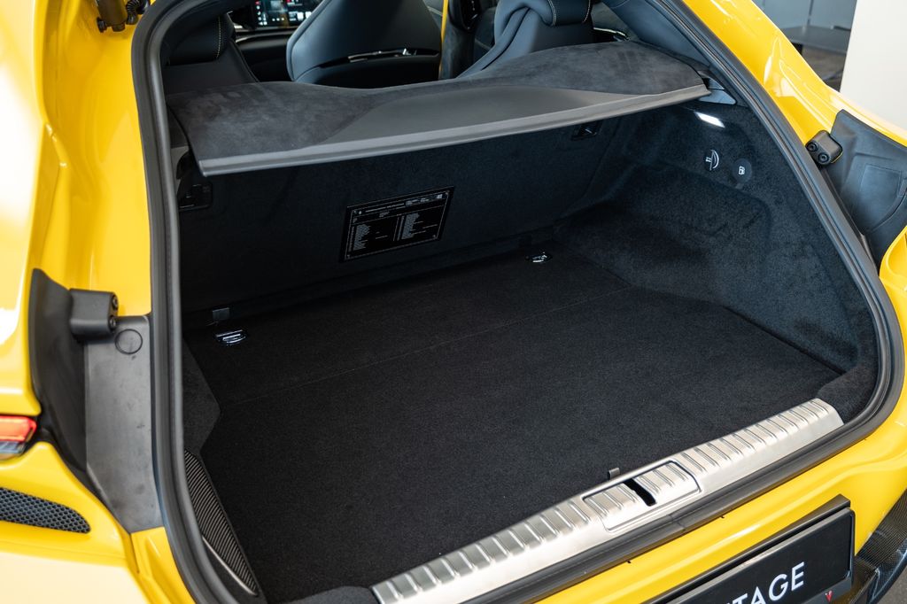 Ferrari Purosangue 2025