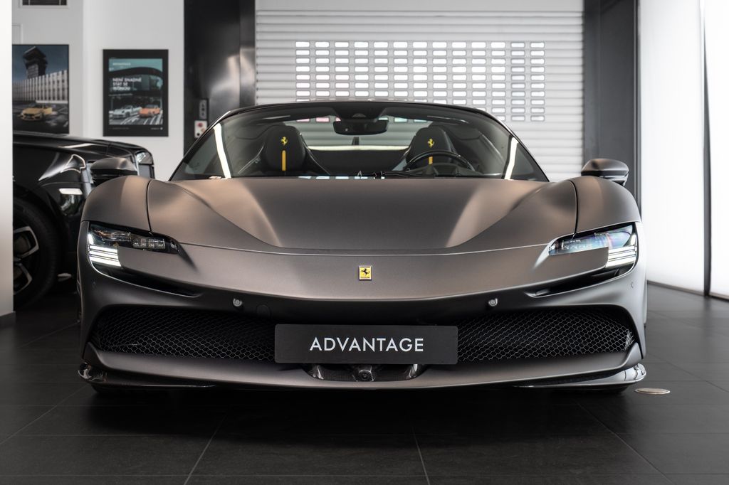 Ferrari SF90 2024