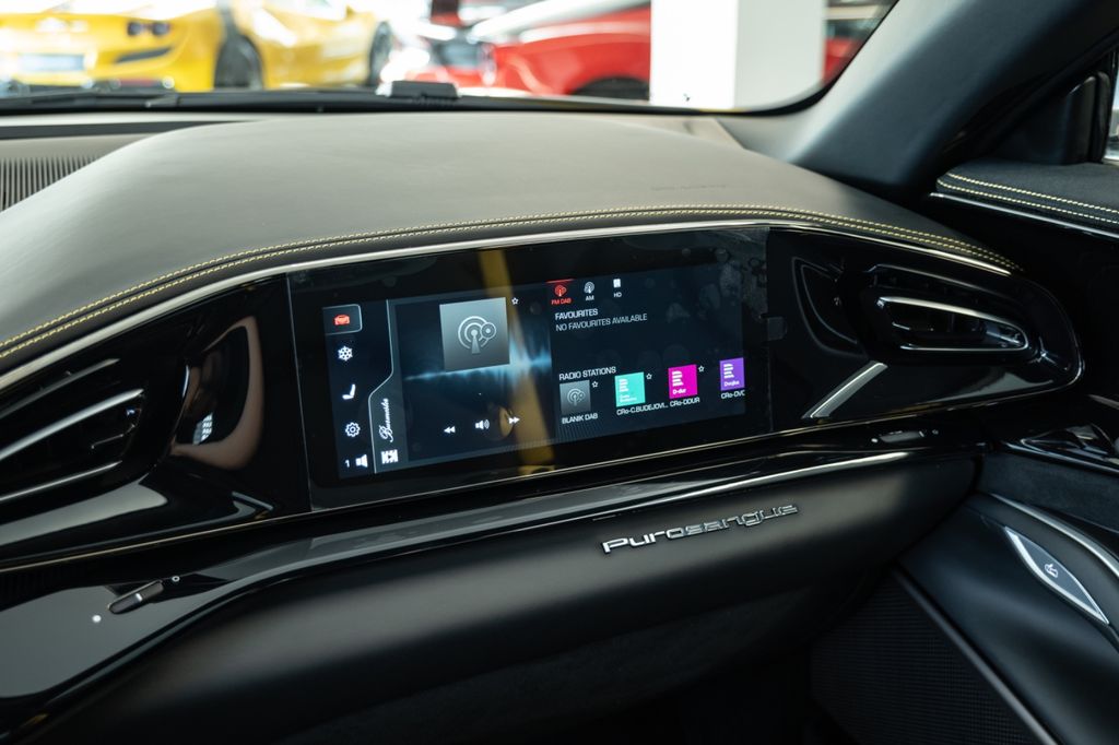 Ferrari Purosangue 2025