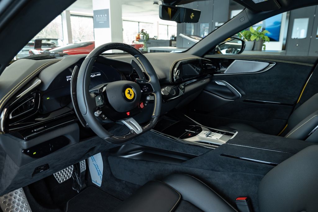 Ferrari Purosangue 2025