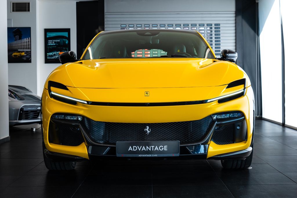 Ferrari Purosangue 2025