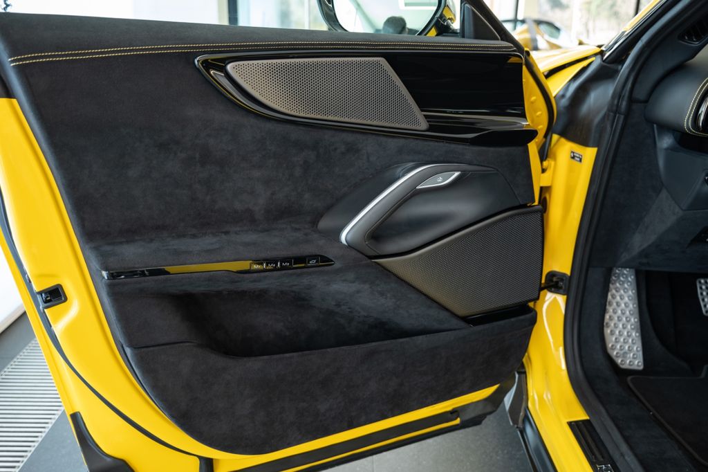 Ferrari Purosangue 2025