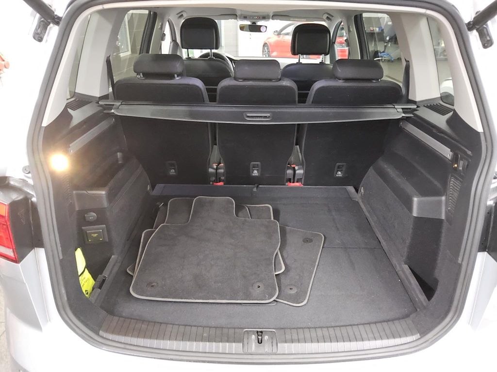 Volkswagen Touran 2021