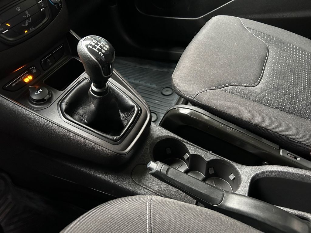 Ford Transit Courier 2021