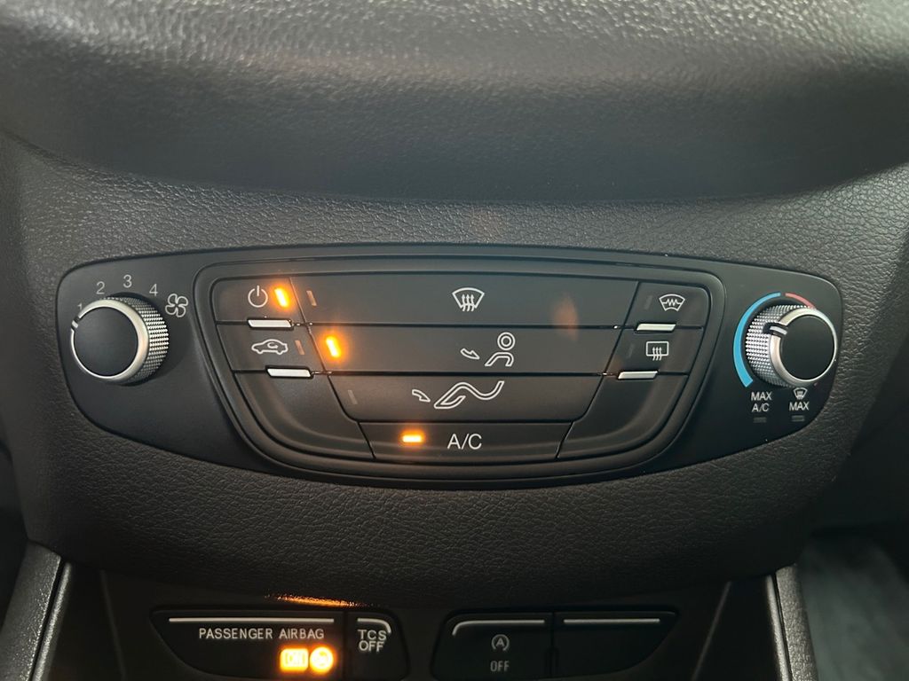 Ford Transit Courier 2021