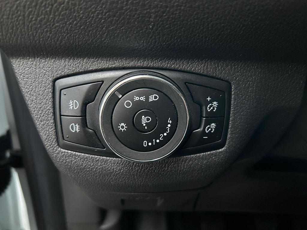 Ford Transit Courier 2021