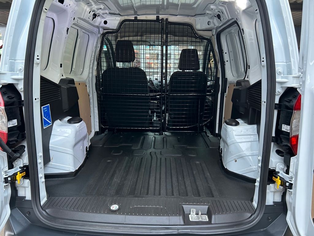 Ford Transit Courier 2021
