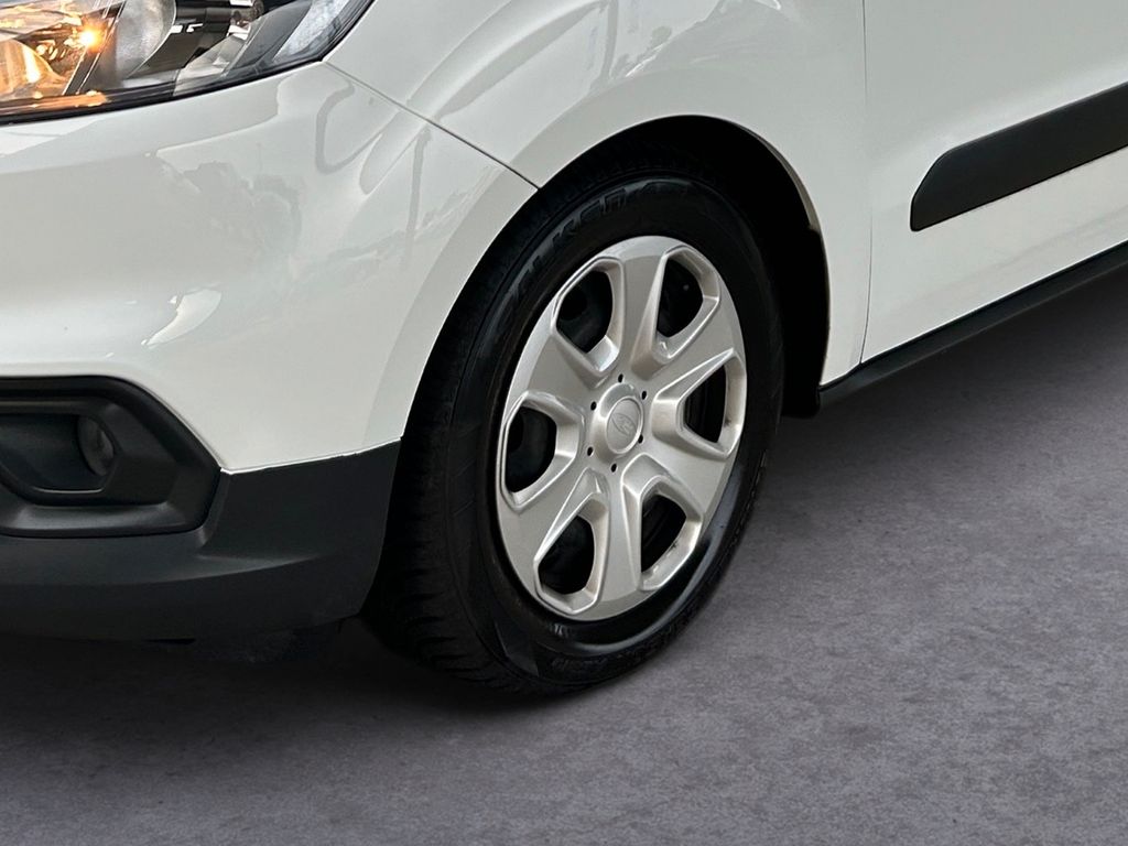 Ford Transit Courier 2021