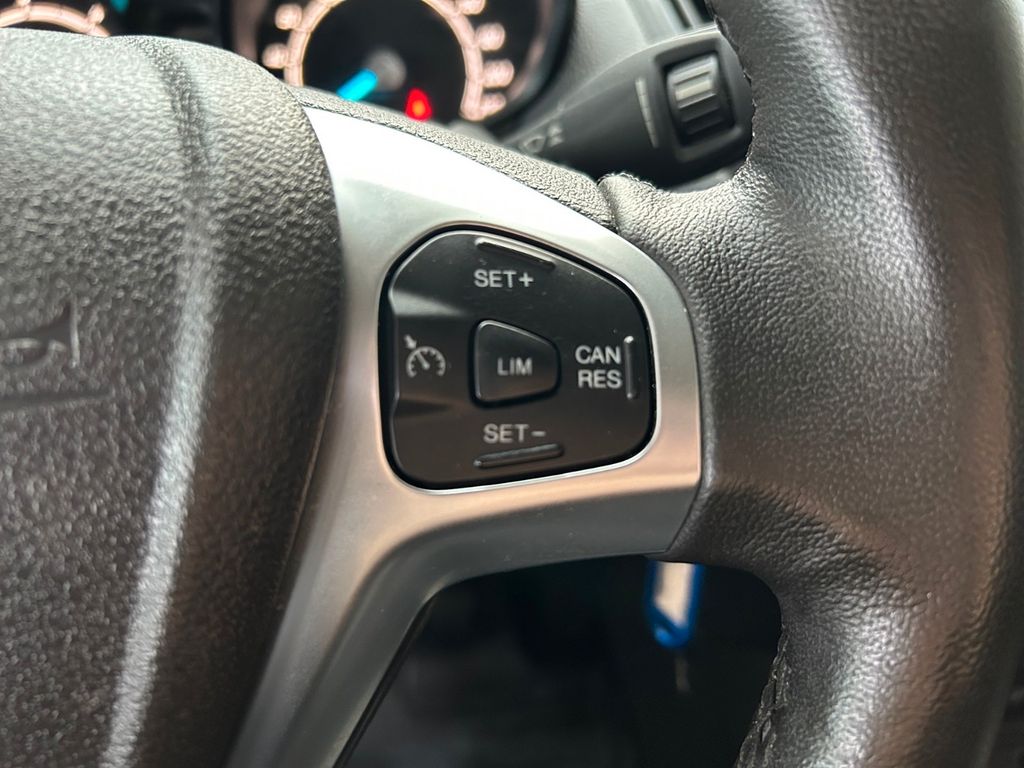 Ford Transit Courier 2021