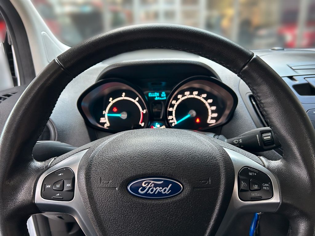 Ford Transit Courier 2021