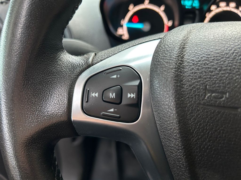 Ford Transit Courier 2021