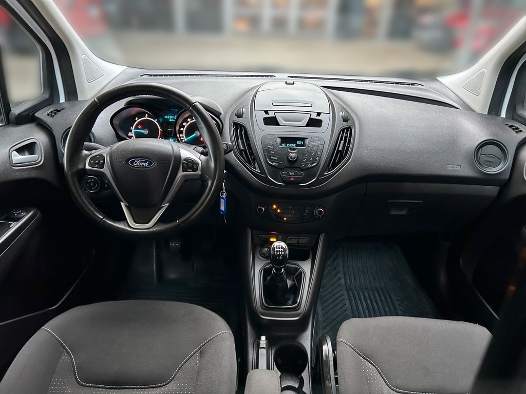 Ford Transit Courier 2021