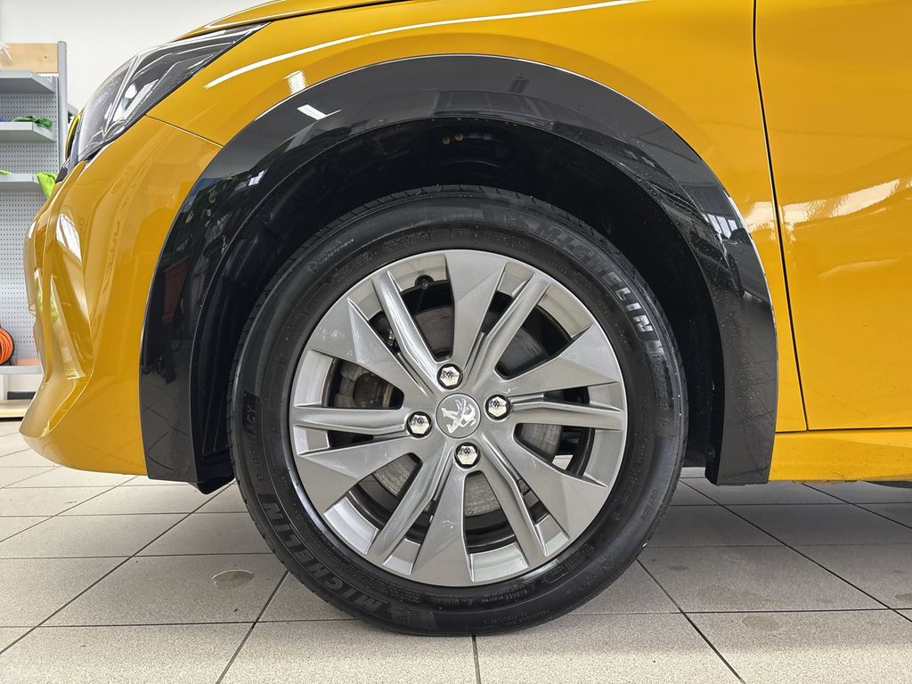Peugeot 208 2023