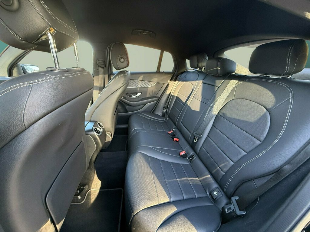 Mercedes-Benz GLC 300 2022