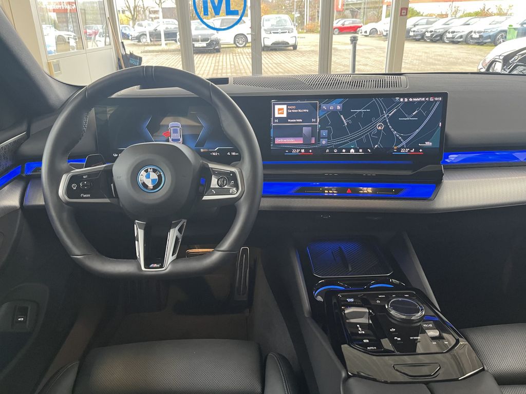 BMW i5 2024