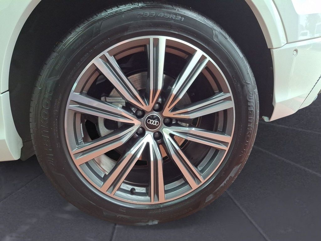 Audi Q8 2021
