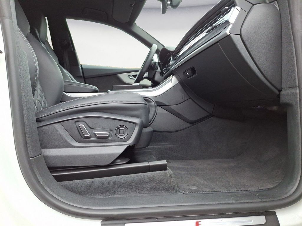 Audi Q8 2021