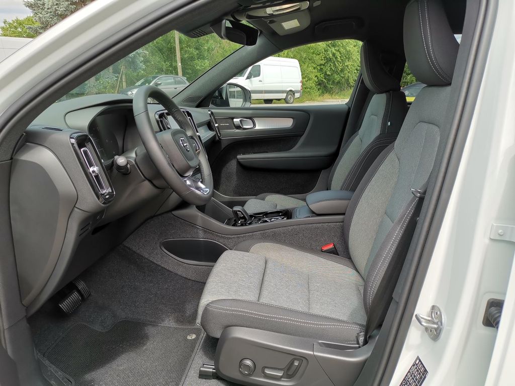 Volvo XC40 2024