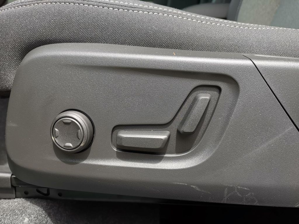 Volvo XC40 2024