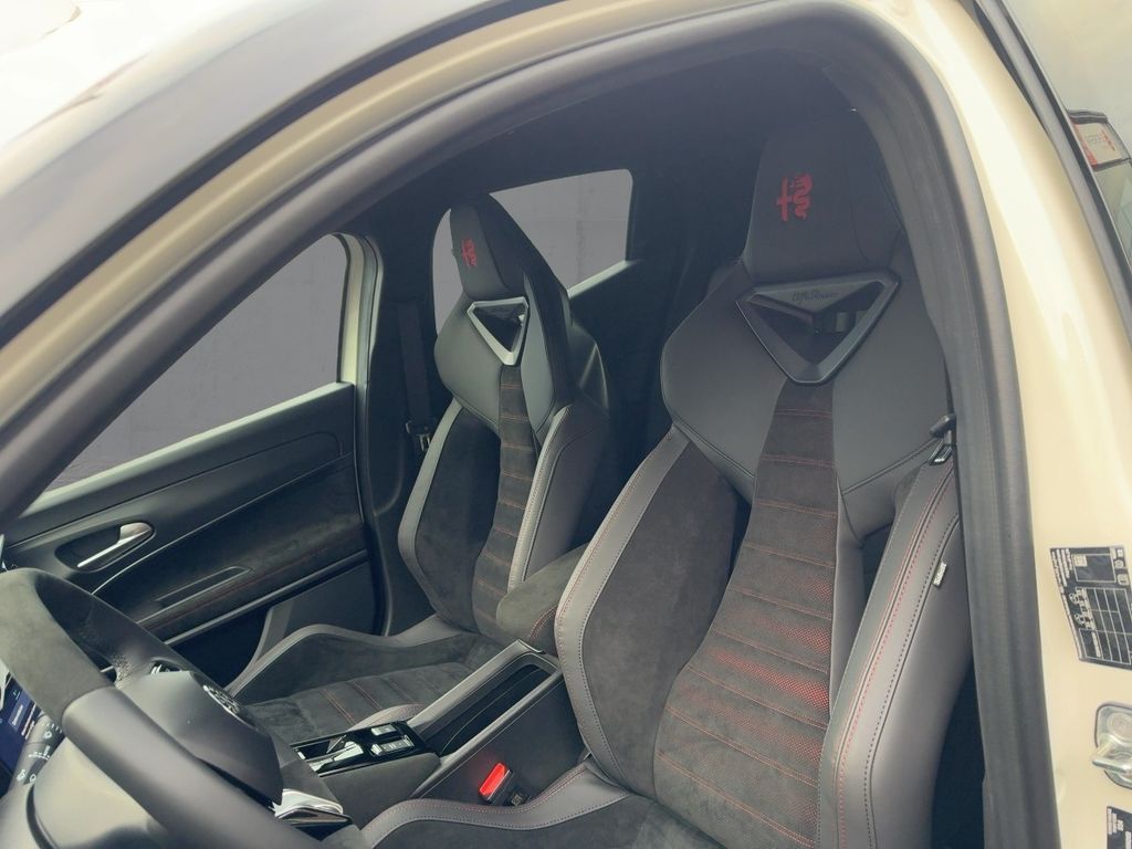 Alfa Romeo Junior 2025