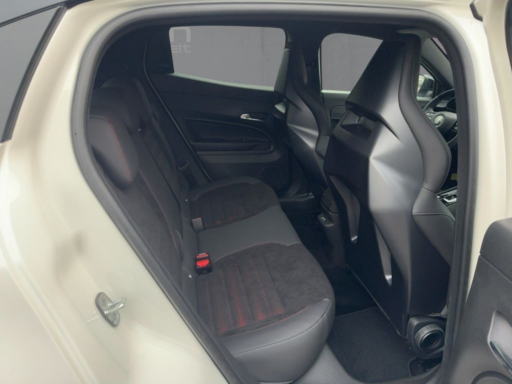 Alfa Romeo Junior 2025