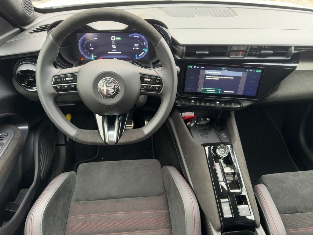 Alfa Romeo Junior 2025