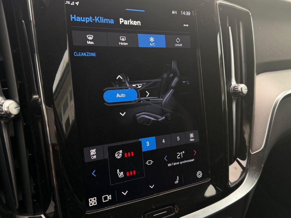 Volvo V60 Cross Country 2023