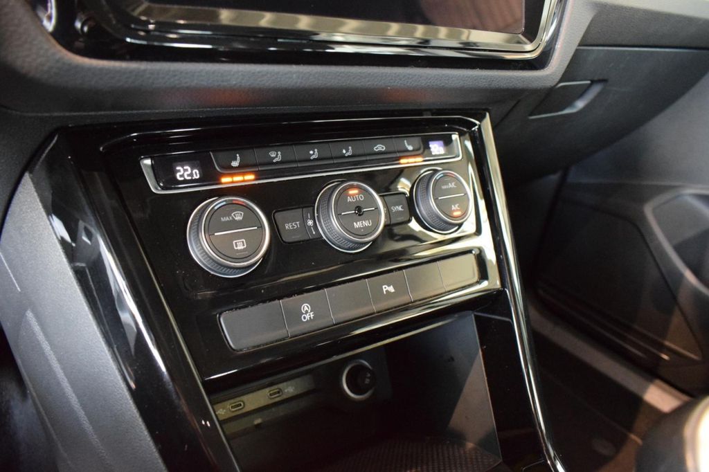 Volkswagen Touran 2021