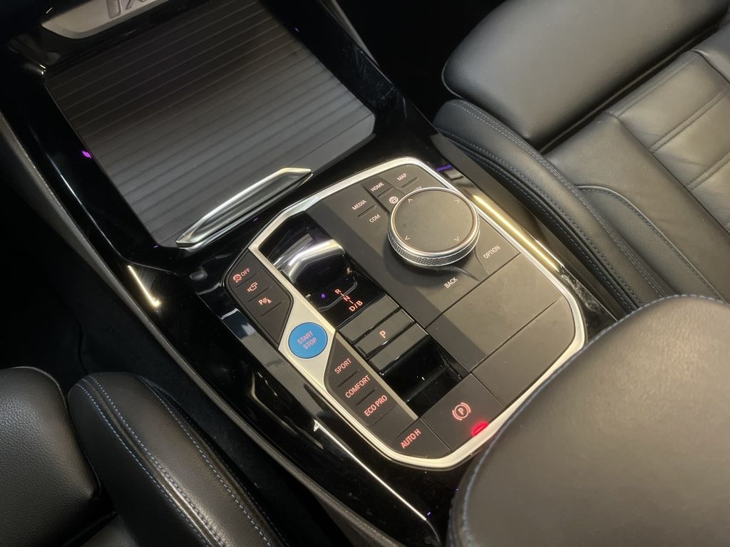 BMW iX3 2023