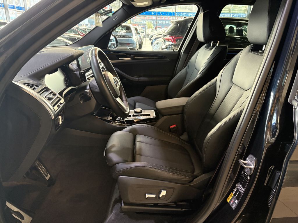BMW iX3 2023