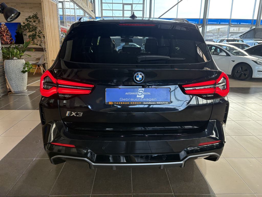 BMW iX3 2023