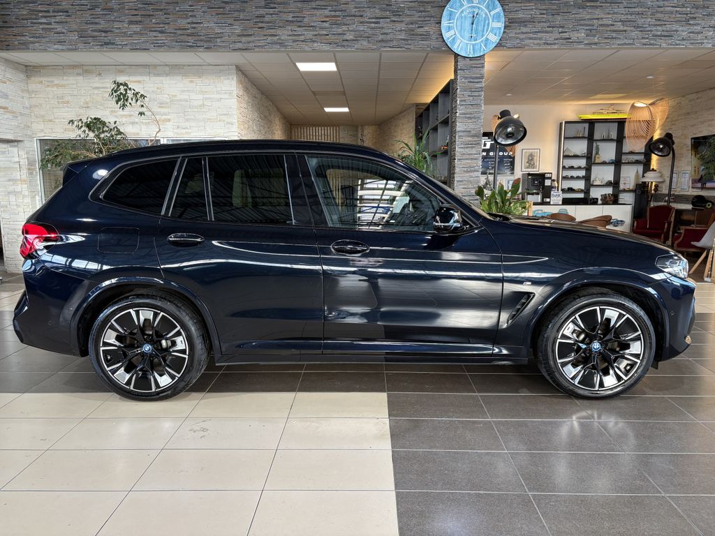 BMW iX3 2023