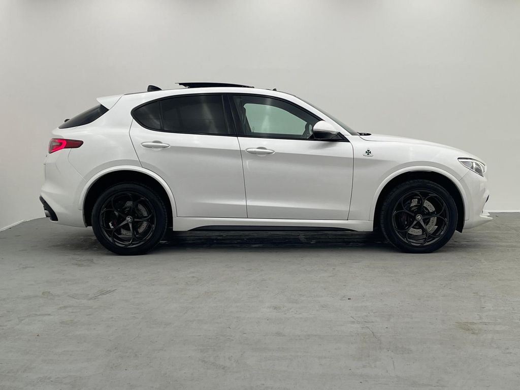 Alfa Romeo Stelvio 2020