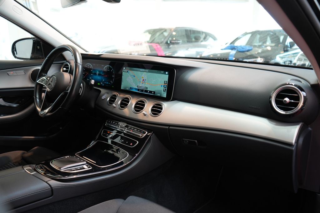Mercedes-Benz E 220 2022