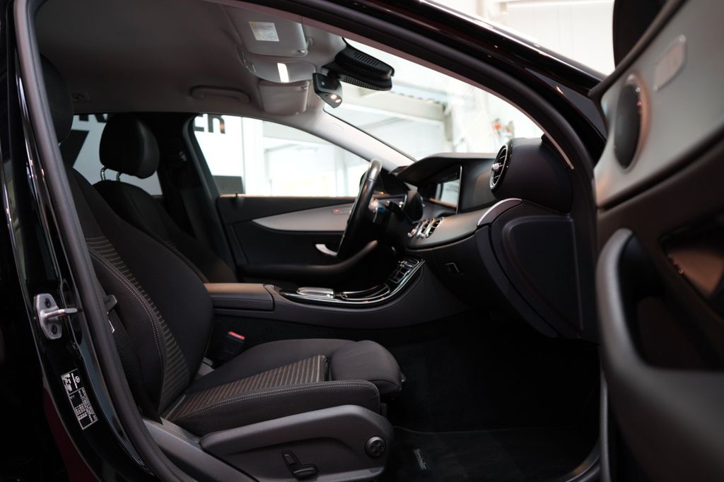 Mercedes-Benz E 220 2022