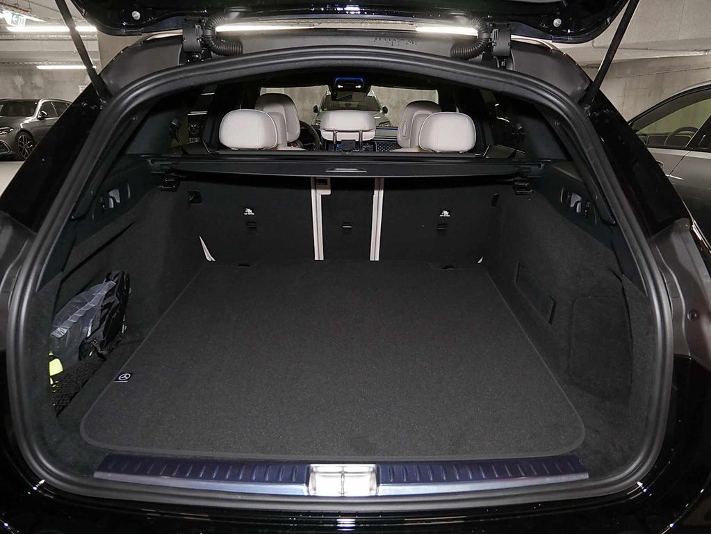 Mercedes-Benz E 220 2025