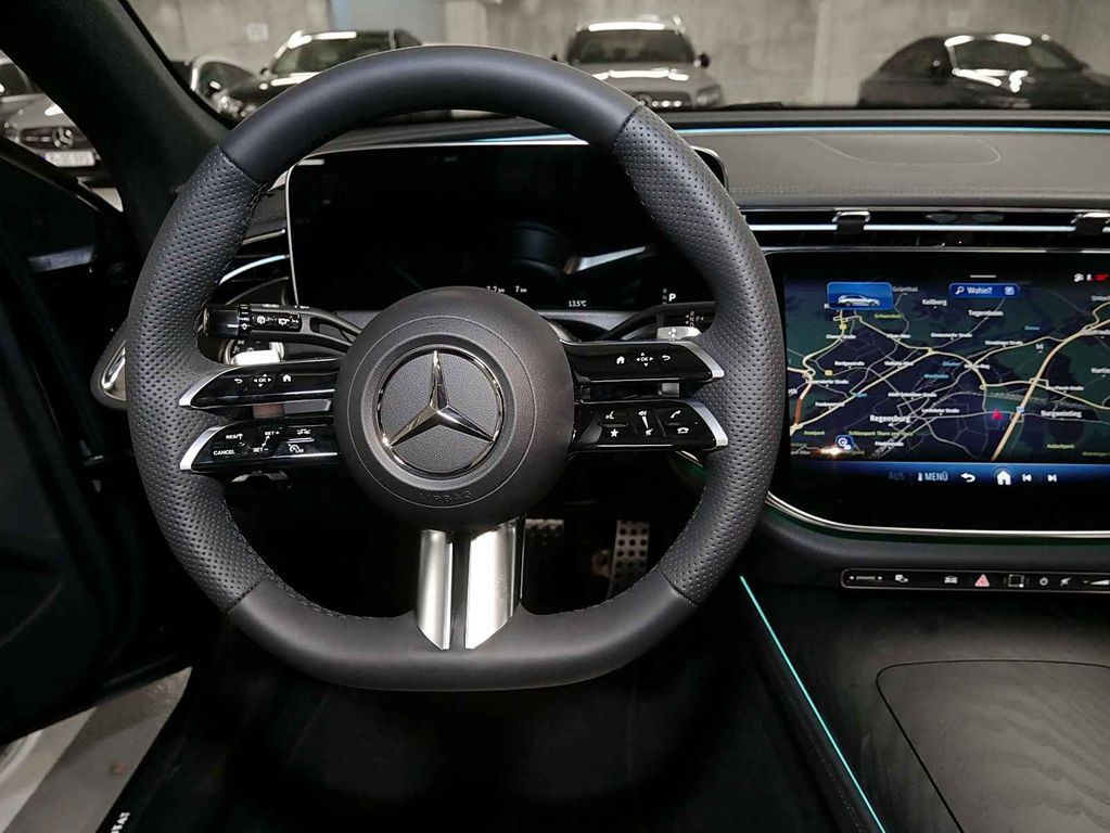 Mercedes-Benz E 220 2025