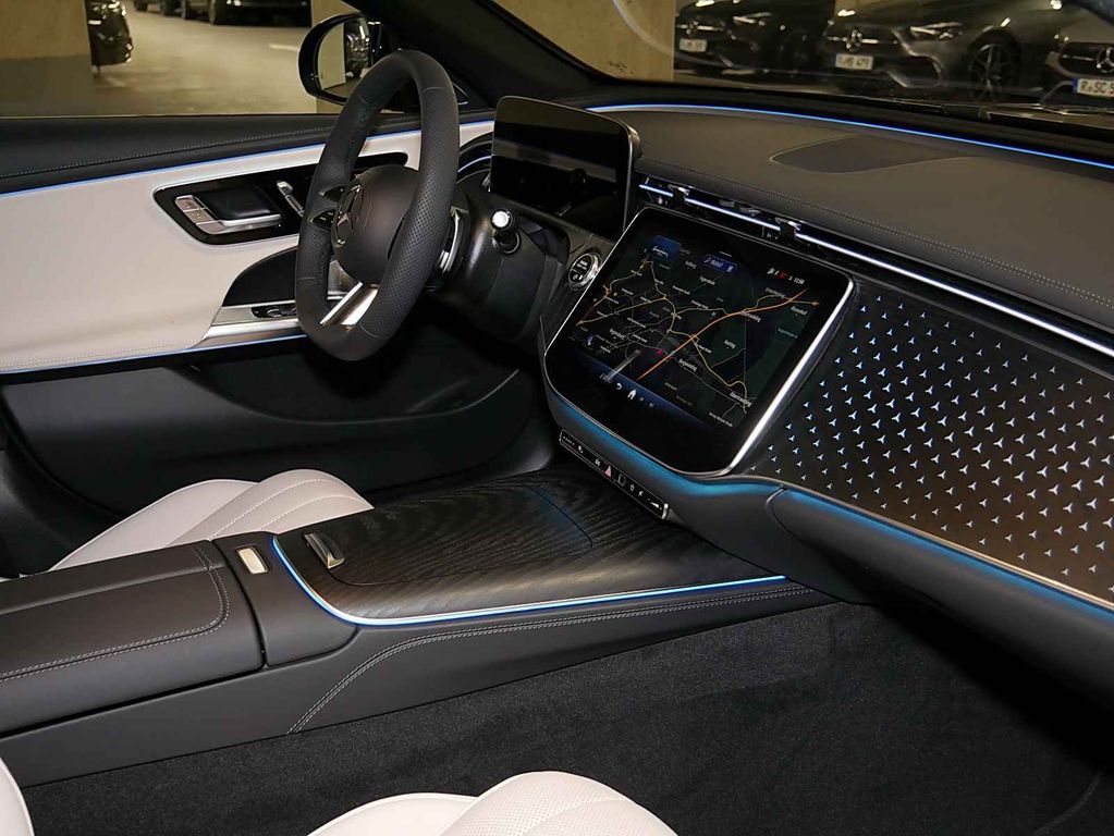 Mercedes-Benz E 220 2025