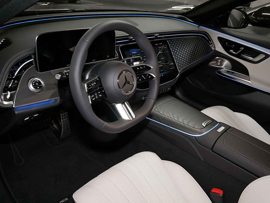 Mercedes-Benz E 220 2025